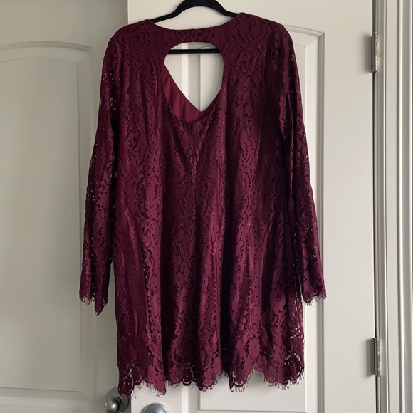 Lace Long-sleeve Mini Dress - Picture 2 of 2